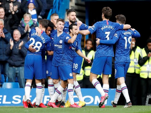 Chelsea thrash Everton 4-0 in Premier League.