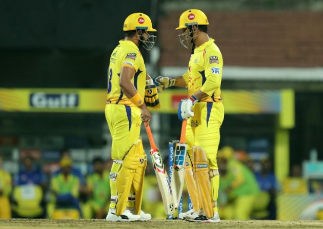 Chennai Super Kings batsmen Suresh Raina (left) with captain MS Dhoni (right) (Photo/ Chennai Super Kings Twitter)