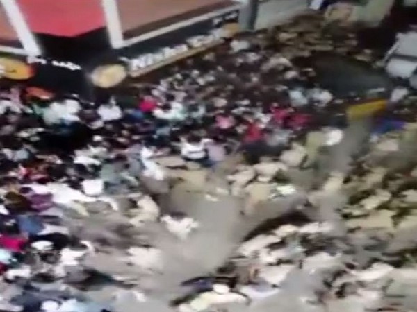 Visual from the scuffle between anti-CAA, NRC protesters and police in Chennai on Friday. Photo/ANI