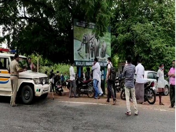 Villagers protests against setting up of burial ground in Rangampeta village in Andhra Pradesh's Chittoor district on Thursday. Photo/ANI