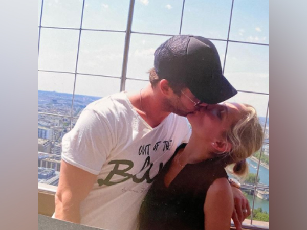 Chris Hemsworth with wife Elsa Pataky (Image Source: Instagram)