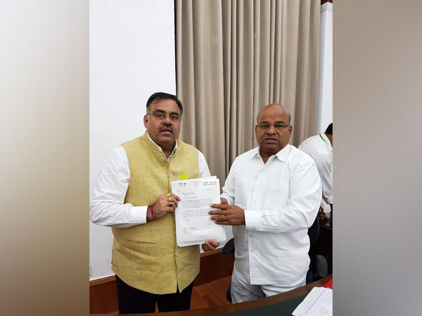 BJP national secretary Tarun Chugh with Union Minister Thawar Chand Gehlot in New Delhi. (Photo/ANI)