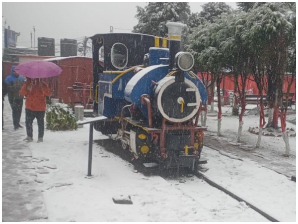Darjeeling Toy train (Image source: Twitter)