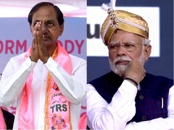 Prime Minister Narendra Modi (right), Telangana Chief Minister K Chandrashekar Rao (left) (Photo:ANI)