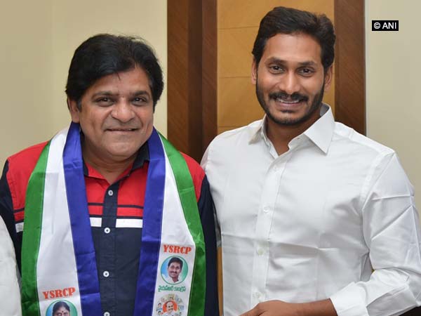 Ali with YSR president Jaganmohan Reddy in Hyderabad on Monday.