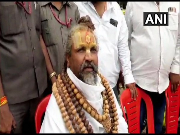 Computer Baba Namdas Tyagi talking to reporters in Indore on Thursday. Photo/ANI