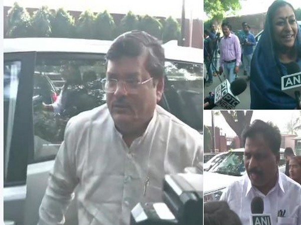  Congress party leaders Mukul Wasnik, Asha Kumari and K Suresh arrive for a meeting at Congress War Room. (Photo/ANI)