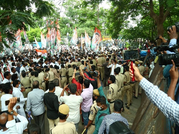 visuals from protest. (Image courtesy: Twitter/ @revanth_anumula)