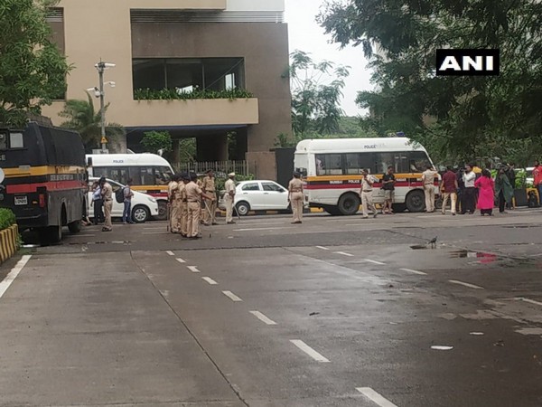 Security personnel outside the Mumbai hotel.