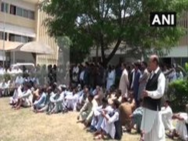The secretariat workers in PoK raised slogans against Islamabad