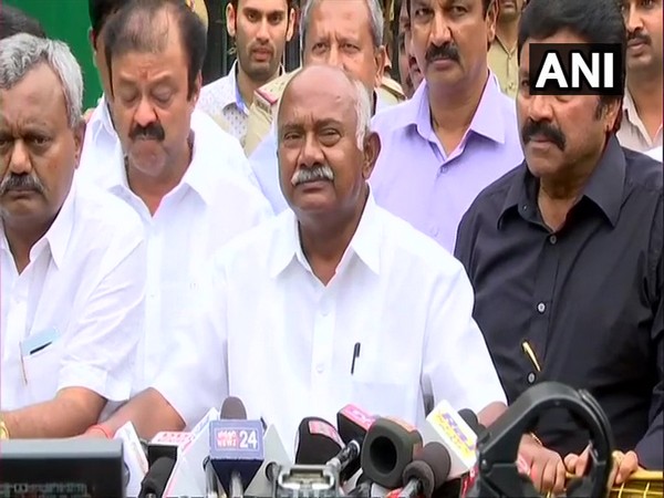 H Vishwanath speaking to mediapersons 