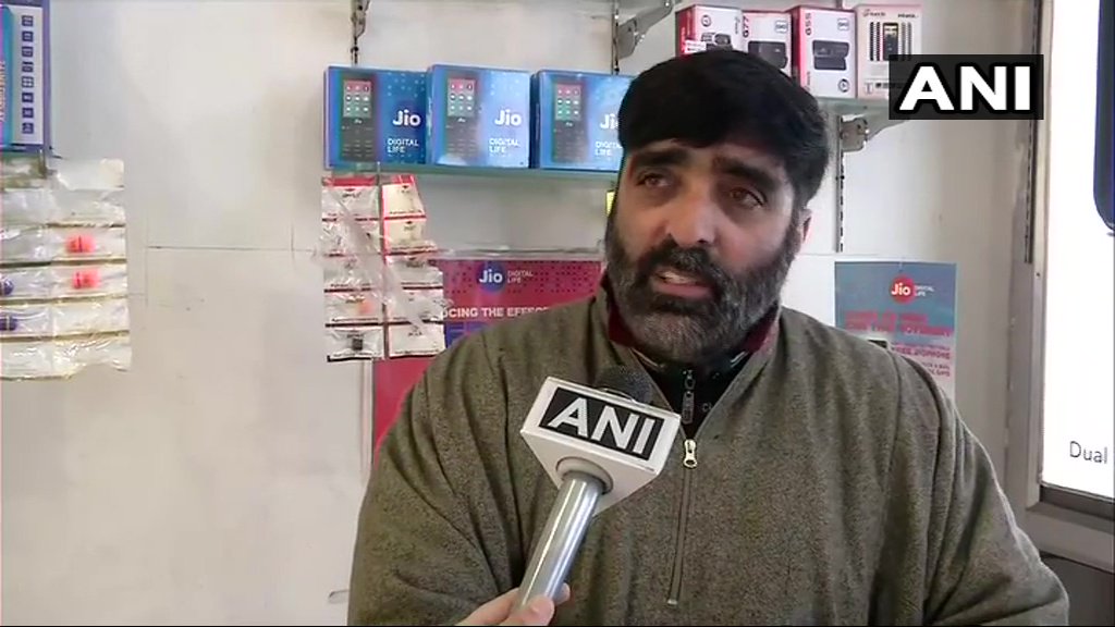 Bashir Ahmed, General Secretary, Traders Association of Kashmir talking to ANI in Srinagar on Sunday. (Photo/ANI) 