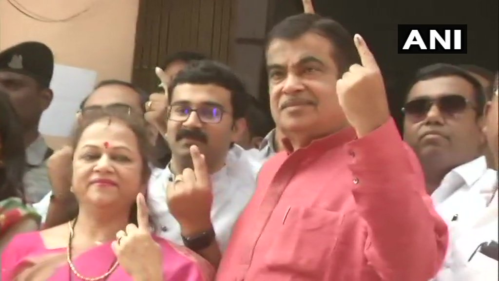 Union Minister Nitin Gadkari casts vote in Nagpur.