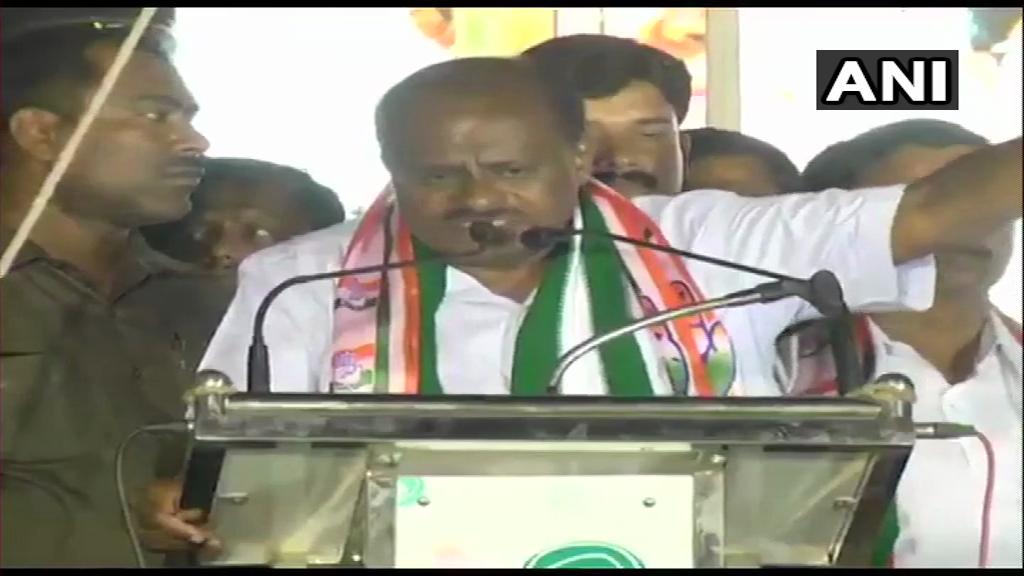 Karnataka Chief Minister HD Kumaraswamy during a public rally in Madduru on Thursday. [Photo/ANI]