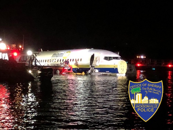 Visual of a Boeing 737 that skidded off from runway into river, no casualties