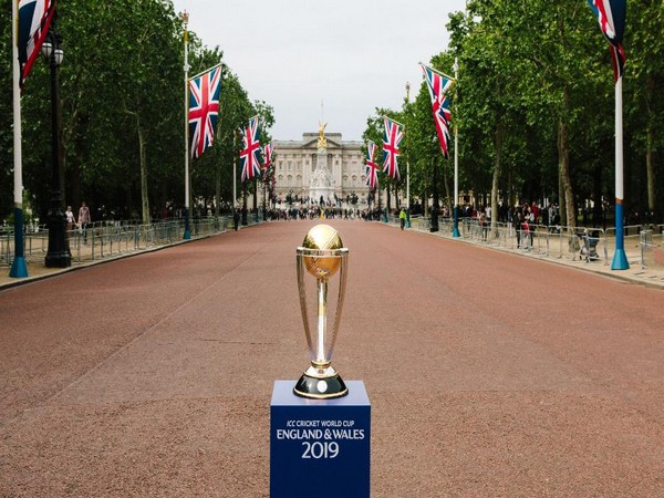 World Cup trophy (Photo/Cricket World Cup Twitter)