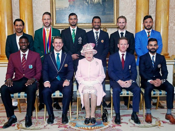 All ten skippers with Queen Elizabeth (Photo/ BCCI Twitter)