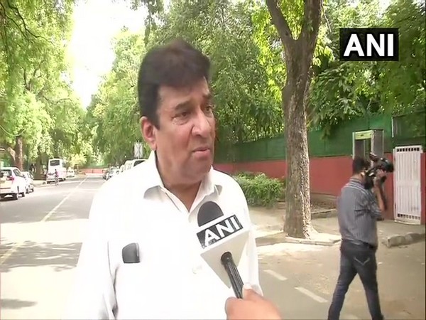 Congress MLA KK Sharma got into a verbal spat with Jyotiraditya Scindia during a revirew meeting in New Delhi. Photo/ANI