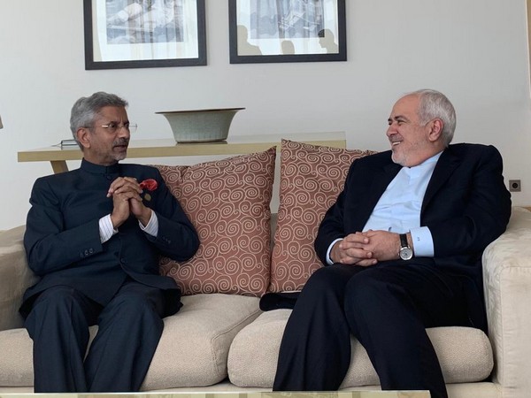 External Affairs Minister S Jaishankar and his Iranian counterpart Javad Zarif in Dushanbe on Saturday (Credits: MEA Twitter)