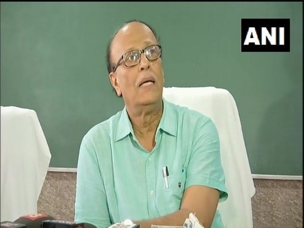 Superintendent Sunil Kumar Shahi addressing a press conference in Muzaffarpur on Wednesday. Photo/ANI