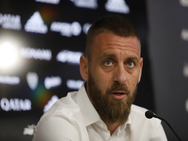Italy assistant coach Daniele De Rossi