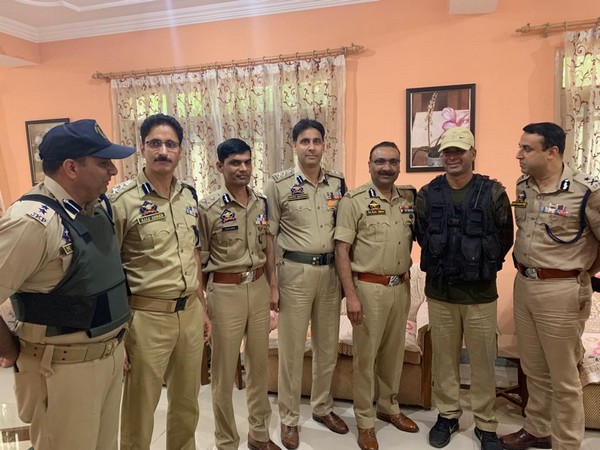 Jammu Kashmir DGP Dilbagh Singh visited Baramulla on Friday and felicitated the Shaurya Chakar awardee Head Constable Subhash Chander.
