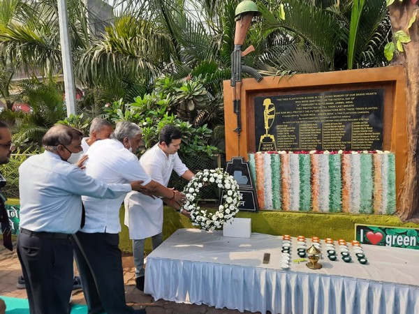 A program to pay homage to the martyrs was organized by the Hearts at Work Foundation of Surat and Greenman Viral Desai