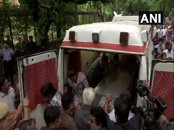 Mortal remains of Former Delhi Chief Minister Sheila Dikshit brought to her residence in Nizamuddin east