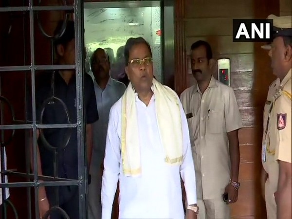 Congress leader Siddaramaiah going to attend the CLP meeting in Bengaluru on Tuesday. Photo/ANI