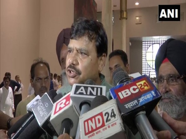 MP state minister Pradhyumn Singh Tomar speaking to media on Saturday. Photo/ANI