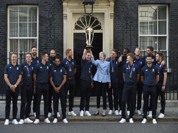England cricket team with UK Prime Minister Theresa May (Photo/ England Cricket Twitter)