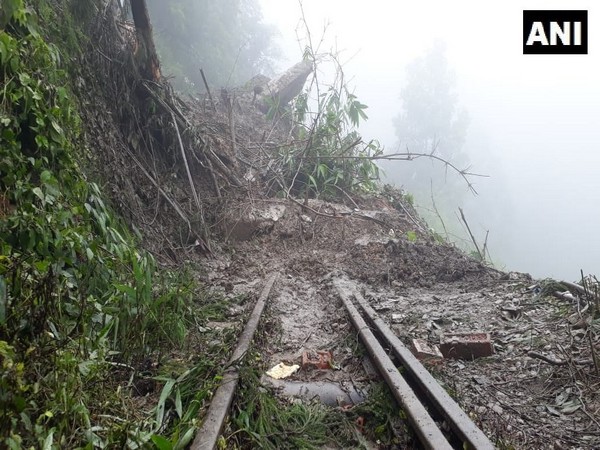 Visuals of the landslide in Darjeeling on Wednesday. Photo/ANI
