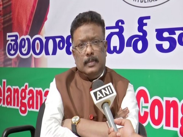 Congress spokesperson Dasoju Shravan talking to ANI in Hyderabad, Telangana on Friday. Photo/ANI