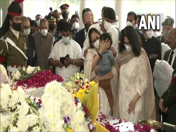  Daughters of CDS Gen Bipin Rawat and Madhulika Rawat - Kritika and Tarini - pay their last respects to their parents (Photo/ANI)
