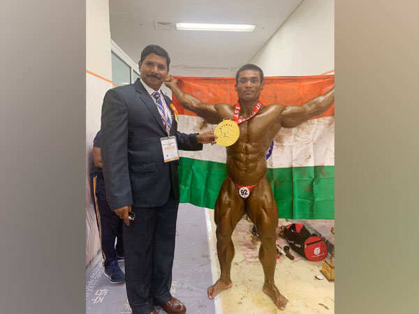 Havildar Th Dayanand Singh (Indian Army Node) with Lieutenant Colonel Srinivasa Rao, Manager