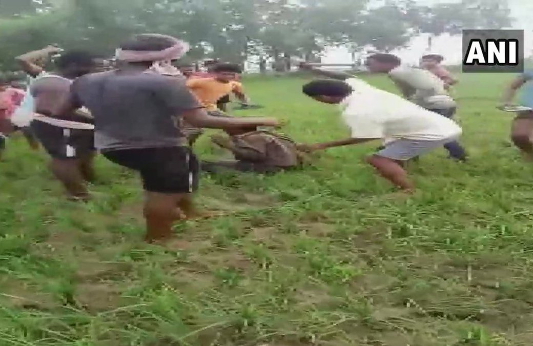 Man was thrashed by a mob on suspicion on being a child lifter in Patna. Photo/ANI