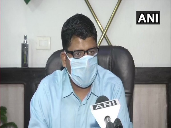 District Magistrate Deepak Shinde speaking to ANI on Saturday. Photo/ANI