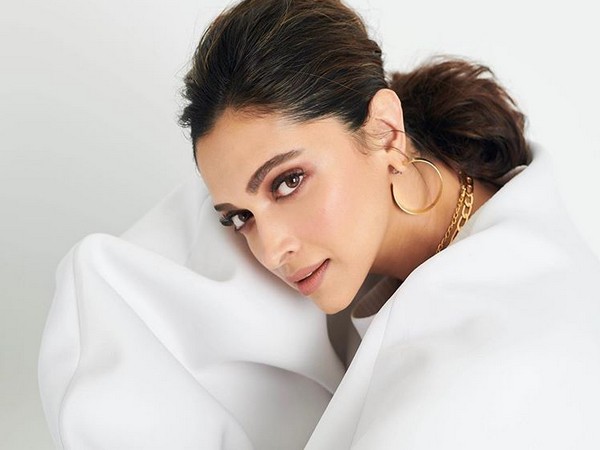 Actor Deepika Padukone (Image Source: Instagram)