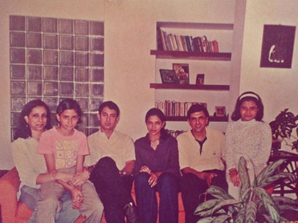 Deepika Padukone with megastar Aamir Khan and her family (Image Source: Instagram)