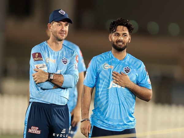 Ricky Ponting and Delhi Capitals skipper Rishabh Pant (Image: Delhi Capitals)