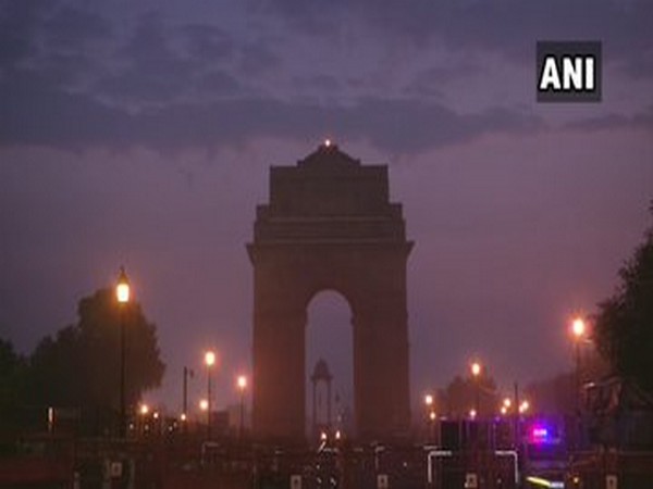 Clear sky in Delhi this morning; visuals from India Gate area.