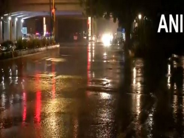 The India Meteorological Department (IMD) has predicted moderate to heavy spell of rain at few places over the national capital till 1 am on Tuesday. Photo/ANI