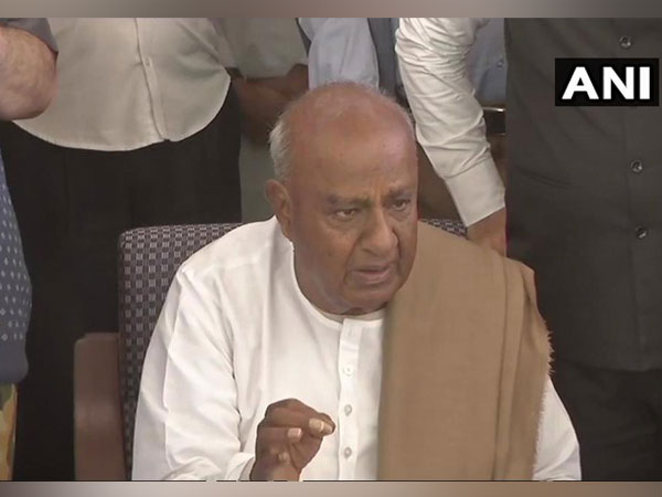 JD(S) leader and former Prime Minister HD Deve Gowda speaking to media after meeting Congress president Rahul Gandhi in New Delhi on Wednesday. (ANI)