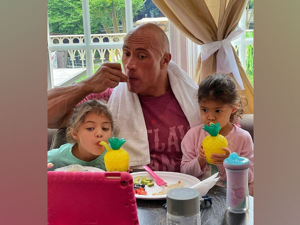 Dwayne Johnson with daughters Tia and Jasmine (Image source: Instagram)