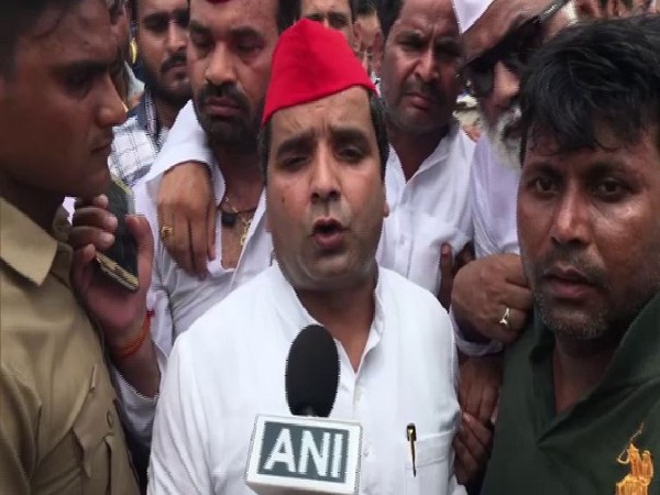 SP leader Dharmendra Yadav speaking to media reporters in Moradabad on Thursday. Photo/ANI