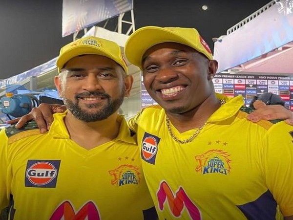 MS Dhoni with Dwayne Bravo (Photo/ Dwayne Bravo Instagram)