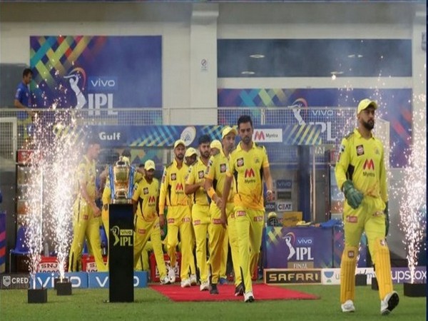MS Dhoni with CSK  (Photo/ iplt20.com)