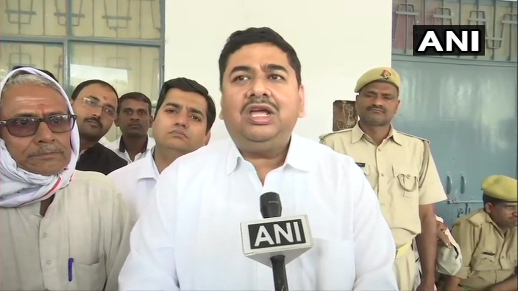Ravi Prakash, lawyer of Independent candidate Dhruv Lal, speaking to ANI in Amethi on Saturday.