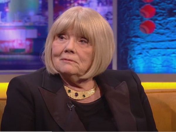 Actor Diana Rigg when appeared as a guest in 'The Jonathan Ross Show' (Image source: YouTube) 