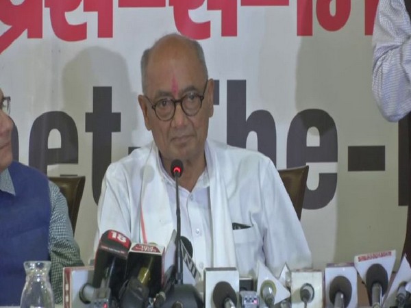 Former Madhya Pradesh chief minister and Congress leader Digvijaya Singh (File photo)